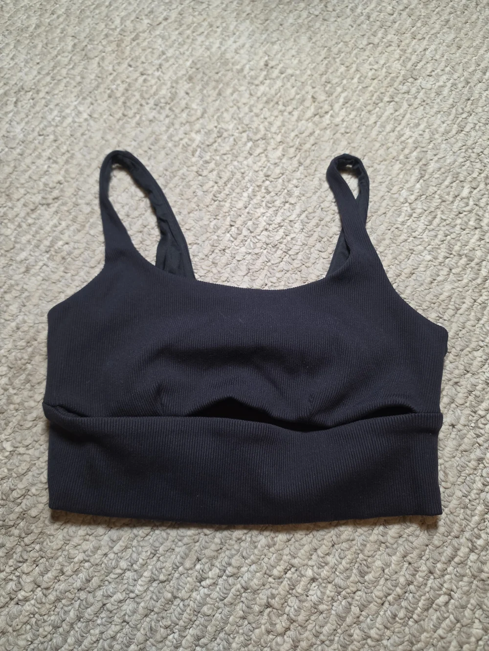 ALO Yoga Slit Bra - Black